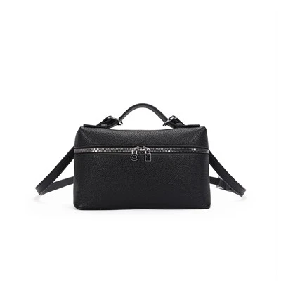 Kleine schwarze Designertasche